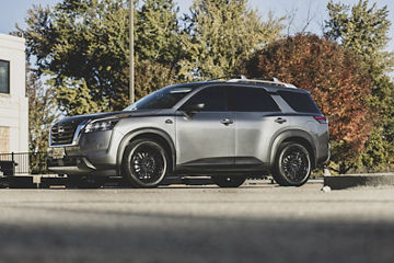 2023 Nissan Pathfinder - Petrol P1D - Black | Petrol Wheels